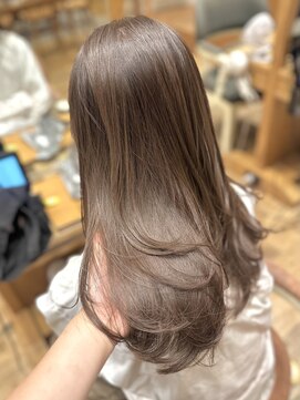 バイオレット 表参道店(Violet) ブリーチなしカラーココアグレージュレイヤーカットNA_133