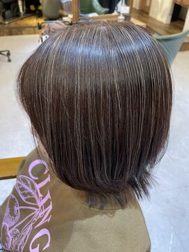 チリンバイロストシティー(Chillin by LOSTCITY) 白髪ぼかしハイライト