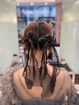 アピッシュ ギンザ(apish ginza) ツインお団子ヘア