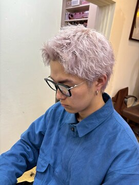 レボルトヘアー(R EVOLUT hair) MEN’S HAIR/波巻きツイストスパイラル/リバースセンターパート
