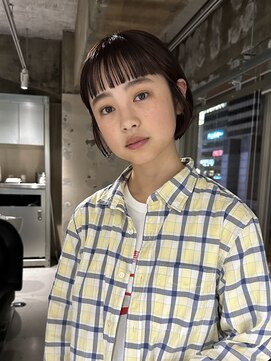 キルトプラスリム(Qilt+LIM) オン眉のボブスタイル