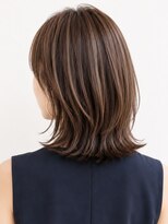 サーカス バイ ビュートリアム 青山(CIRCUS by BEAUTRIUM) ハイライト 白髪ぼかし ミディアム レイヤー 30代40代50代