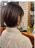 抜け感ハイライトの大人くびれショートボブ【252スタイル】