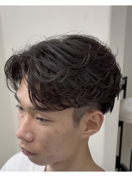 ベル 桑名(BHEL) 桑名フェザーショートシャドウパーマセンターパートウルフゆるめ