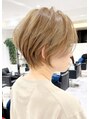 アンド ストーリーズ(&STORIES) 前髪長めひし形レイヤーショートボブ透明感カラー