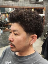 フォーコーナーズカットショップスリーセント 栄(FourCornersCutShop 3/cent) ソフトアフロ/スパイラルパーマ/テーパーフェード