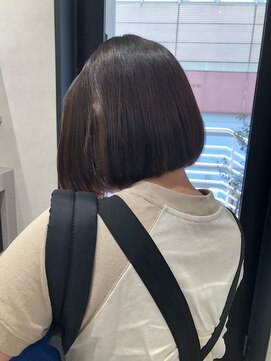 アトリエ(Atelier) 少し癖がある髪質からストレートミニボブに変身!