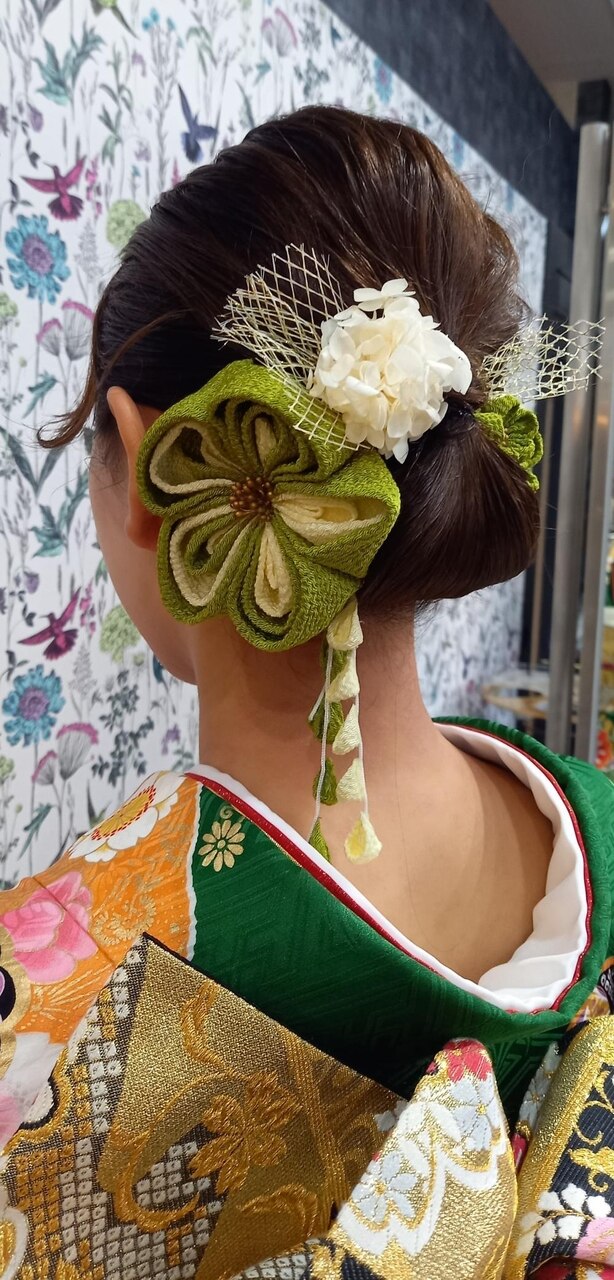 成人式振袖タイトシニヨンヘアセット：L208853918｜ホットペッパー