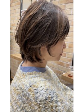ピークス(PEAKS) くびれショートウルフレイヤーくびれボブレイヤーボブ恵比寿