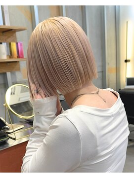 イオエ 梅田(ioe) ミディアムストレート /ニュアンスカラー/髪質改善/縮毛矯正