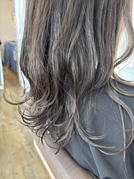 コクア ヘアーデザイン(kokua hair design) コテでふんわり巻き