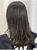 セミロングレイヤーカット顔周りレイヤーウルフハッシュカット