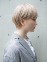 ルティア(Lutia) ホワイトベージュ 似合わせショート ひし形シルエット ☆