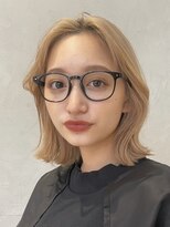 ノイ(noi)&nbsp;顔周りレイヤーカットくびれヘアミルクティーベージュカラー