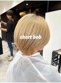 レディースショートボブxハイトーン
