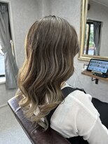 リアン(Lien) 外国人風バレイヤージュ/アッシュグレージュ/赤味抹殺立体感束感