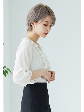 フルショウ 栄店(FURUSHO) 全頭ブリーチ透明感カラー レイヤーショートグレーブラウン