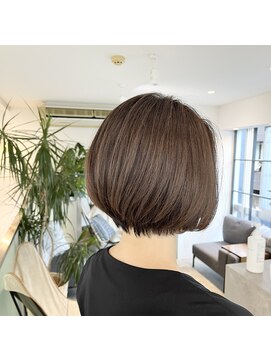 デイジー エマノン 吉祥寺(daisy EMANON) 大人ショートボブ〔白髪ぼかし/脱白髪染め/ハイライト〕