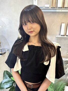 ジーナ 天神(Zina) 韓国ヘア/顔周りカット/レイヤーカット/くびれヘア/グレージュ