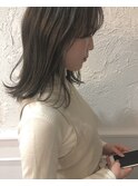 ダークカーキグレー