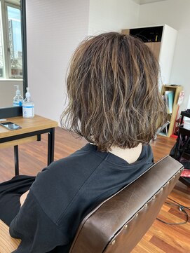 グランルッソ 岡山駅前(GRAN LUSSO) ラフウェーブボブ