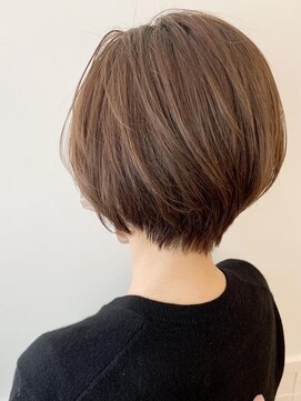 ネオリーブ チロル 横浜西口店(Neolive CiroL.) シルエット美人★大人丸み前下がりショート