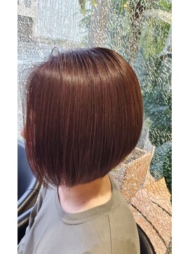ヘアーアンドメイク ペリドット(hair&make Peridot) 前下がりショートボブ