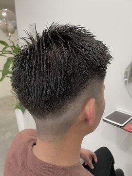 ルーム(room 202) 【サイドパート×プチフェード】