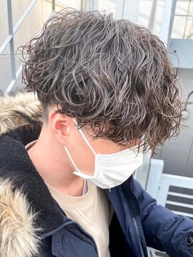 ウェイビーエフティフィフス 横浜西口(WAVEY ft.fifth) 波巻きスパイラルパーマツーブロックツイストスパイラルパーマ