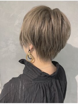 ヘアー ミッション 心斎橋店(hair Mission) グレージュベリーショート