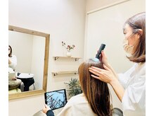 シーオー(co)の雰囲気(マイクロスコープカウンセリングでお悩みの状況を確認いたします)