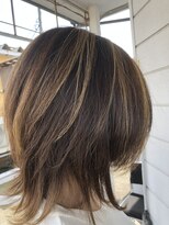 ショコラ(CHOCOLAT)&nbsp;ウルフカット＋ハイライト