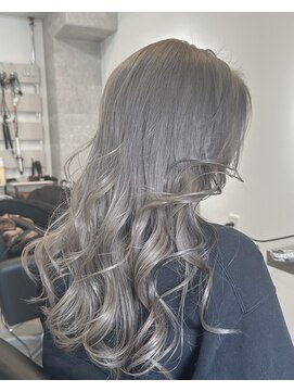 ベル(BEL) 【木下限定】クールな上品カラーシルバーグレージュ