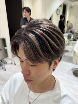 バース バイ ハピネス(BIRTH by happiness) バレイヤージュ/メッシュカラー/ハイトーン