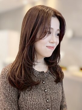 アトロ(Atoro) 柔らかブラウンカラー/レイヤーカット/梅田