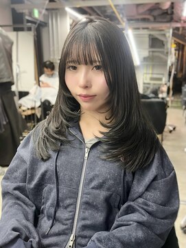 コル(col oodori) 透明感グレージュ×ざくざくレイヤー