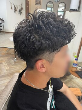 ティアム(TIAM) フェード × ツイストスパイラルパーマ