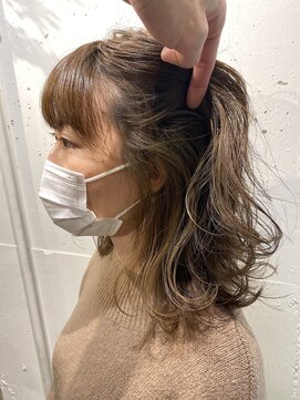 エル(EL by green) 《tomi》ミディアムレイヤー×インナーミルクティー