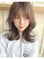 小顔くびれヘア（ピンクベージュボブルフ）