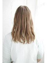 ディディエプラスエヌ(DIDIER +n)&nbsp;20代30代40代　ウェットヘアで抜け感ロング【守山】