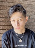 高め刈り上げツーブロックワイルドアップバングビジネススーツ