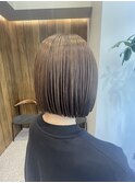 前下がりミニボブ　　【荒木】