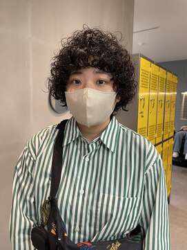 ナループロア ハチ(Nalu pu loa hachi) まるまるアフロパーマ