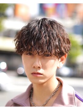 フィフス トウキョウ (fifth TOKYO) 微分け縦落ちパーマツイストスパイラルパーマ