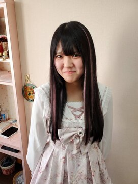 美容室イーナ(e na) かわいいが目立つ、ピンクエクステ