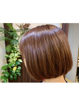 色抜けしにくくツヤのある色味に♪大人女性の為のワンランク上のグレイカラーをご体感下さい☆