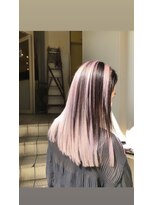 アロウズ(Arrows)&nbsp;コントラストの効いたデザインカラー