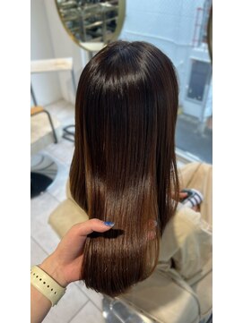 ティア(Tia.) 縮毛矯正/巻ける縮毛矯正/髪質改善トリートメント/ロングヘア