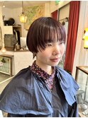 ダークピンクカラーのマッシュショート