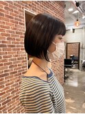 ピンクベージュレイヤーボブニュアンスカラー外ハネボブショート